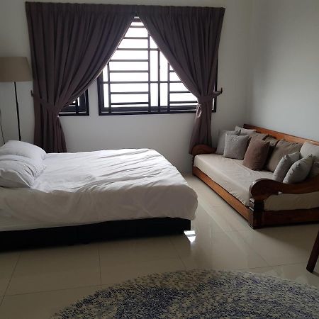 קואלה טרנגאנו The Executive Seaview 1 At Icon Residence מראה חיצוני תמונה