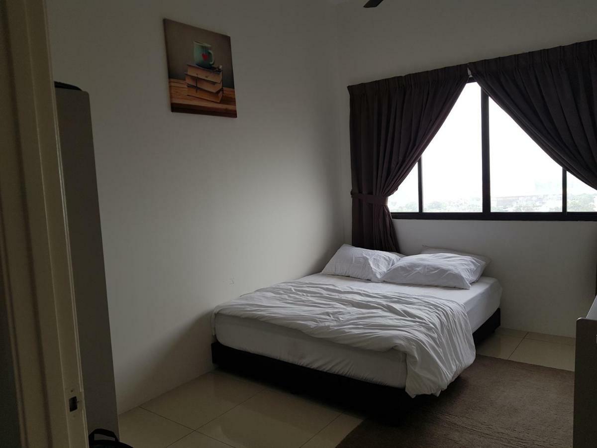 קואלה טרנגאנו The Executive Seaview 1 At Icon Residence מראה חיצוני תמונה