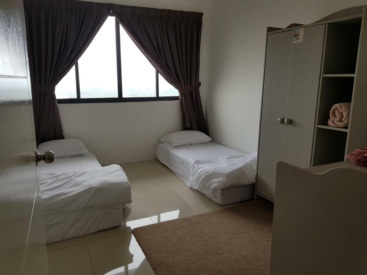 קואלה טרנגאנו The Executive Seaview 1 At Icon Residence מראה חיצוני תמונה